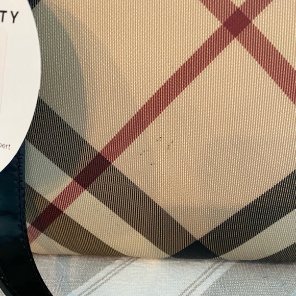 VGC Burberry Nickie Regent Nova check shopper tote bag, black patent trim. - Picture 9 of 9